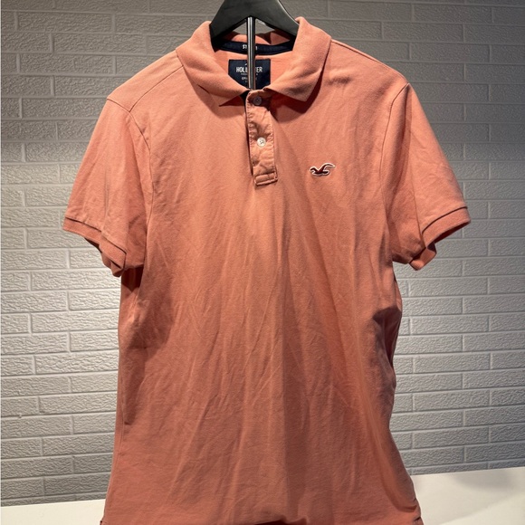 Hollister Men's Polo Shirt in Warm Coral - Picture 1 of 3